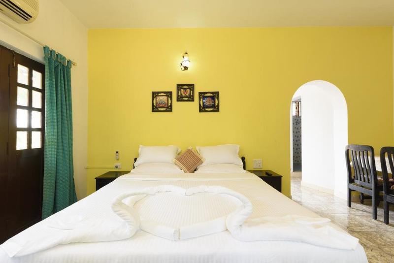 Oyo 13311 The White Feather Hotel Mandrem Exterior foto